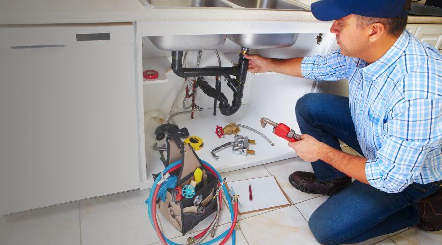 Expert burst pipe repair services in Payson, IL